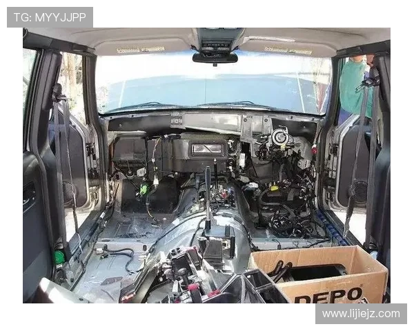 00后欲改装氮气加速,吓得改舵车不敢跑山路 00后欲改装氮气加速,吓得改舵车不敢跑山路